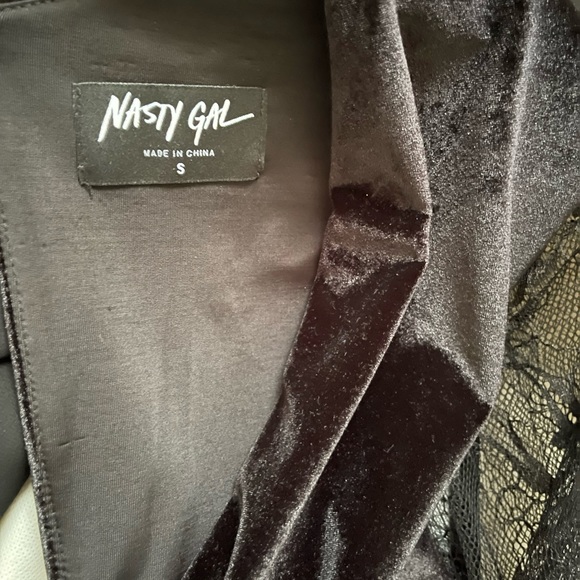Nasty Gal Soften Up Velvet Dress - Picture 5 of 5